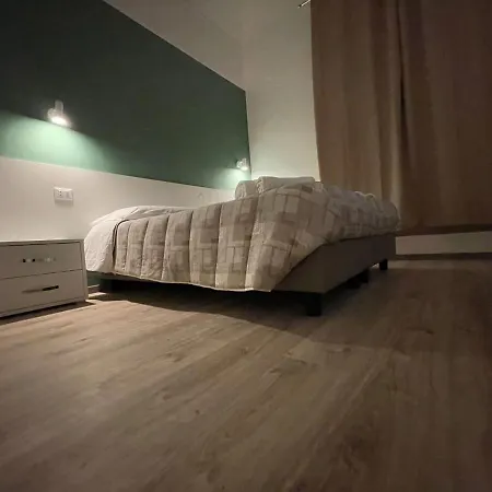 לינה וארוחת בוקר Cernaia 3*