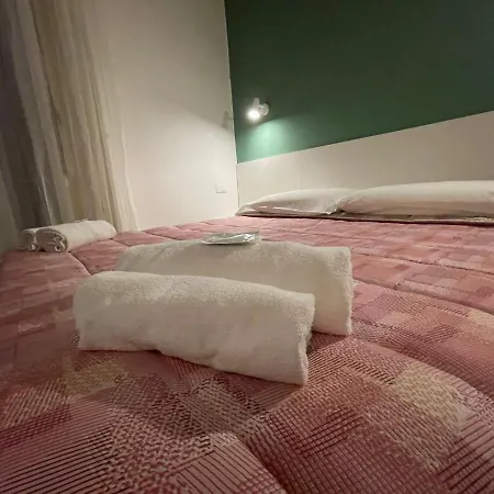 לינה וארוחת בוקר Cernaia